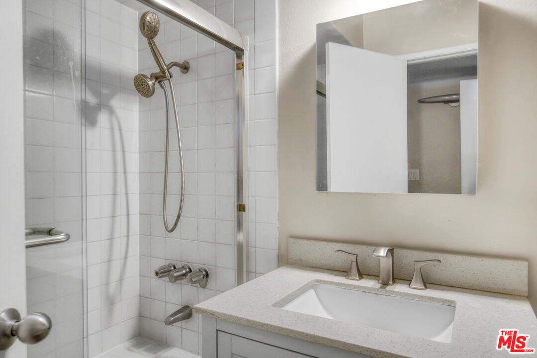 23401 Park Sorrento Unit: 30