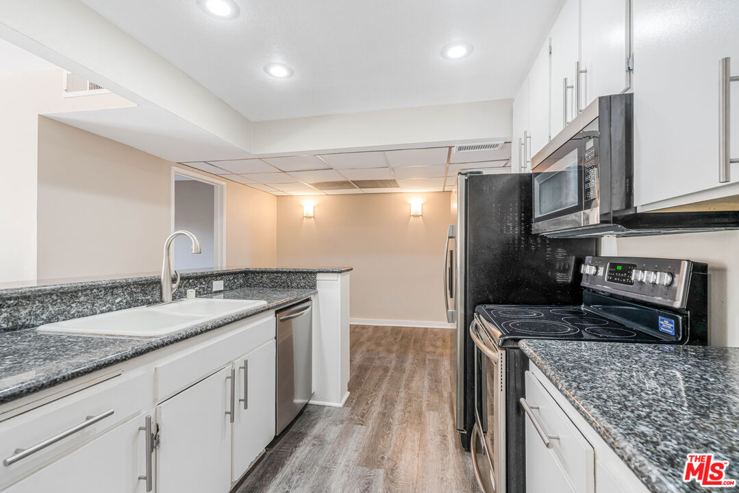 23401 Park Sorrento Unit: 30