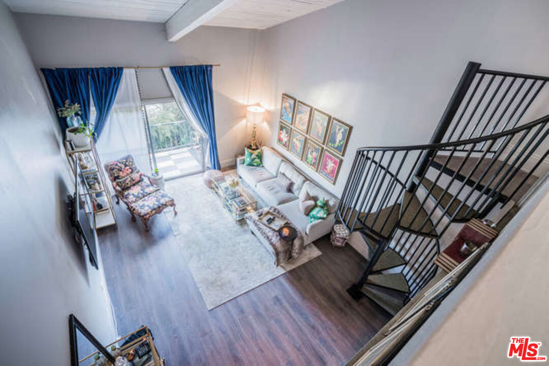 5460 White Oak Ave Unit: E324