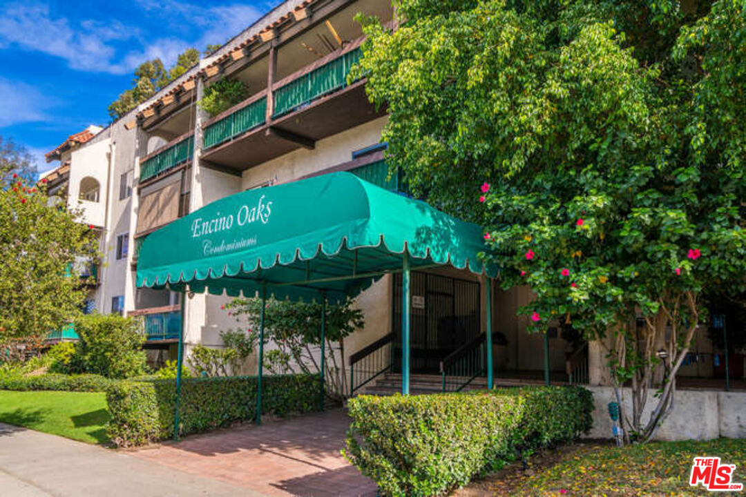 5460 White Oak Ave Unit: E324