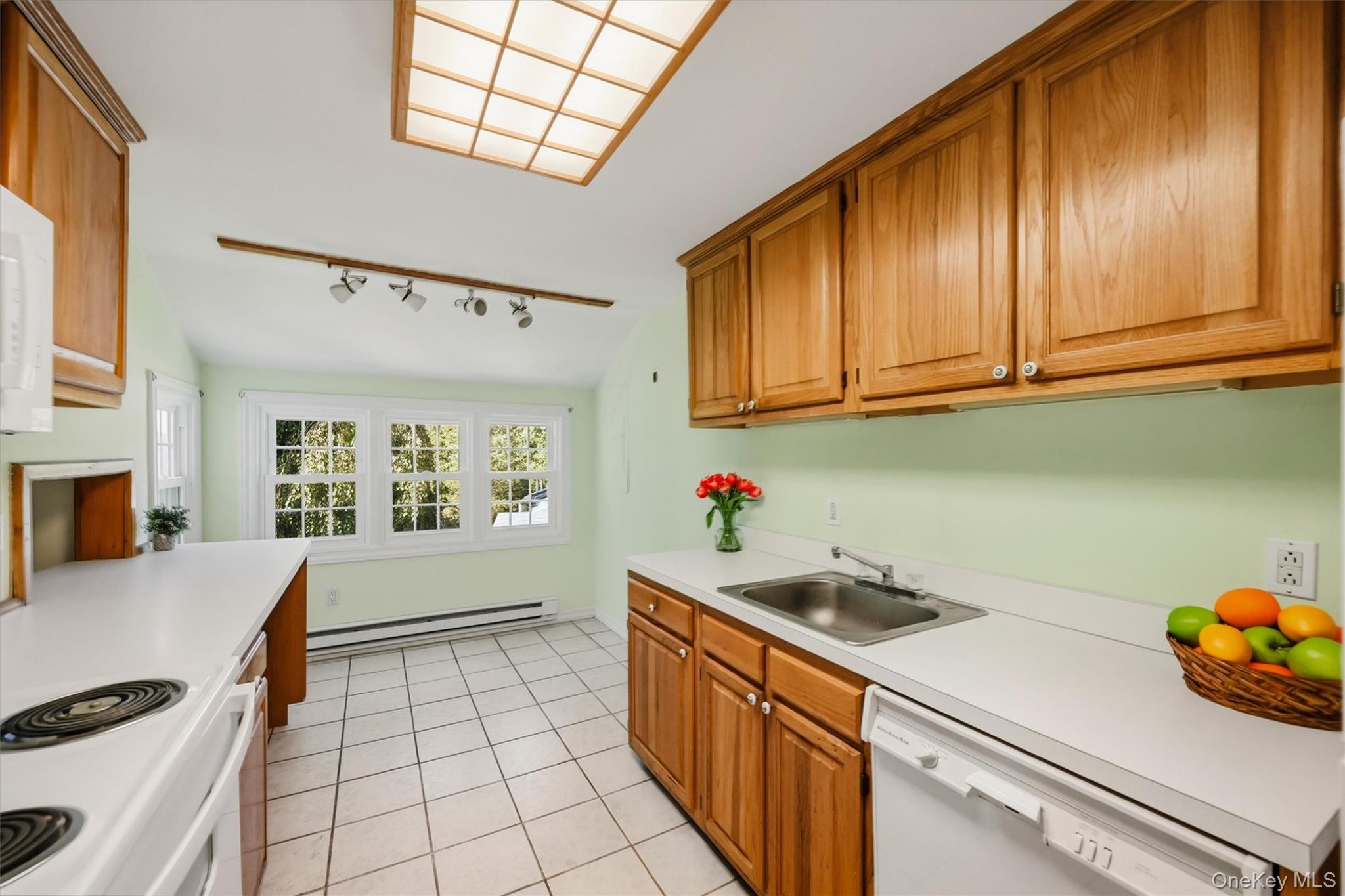 1704 Holly Stream Court