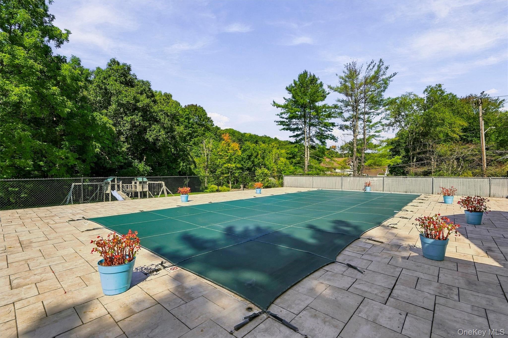 1704 Holly Stream Court