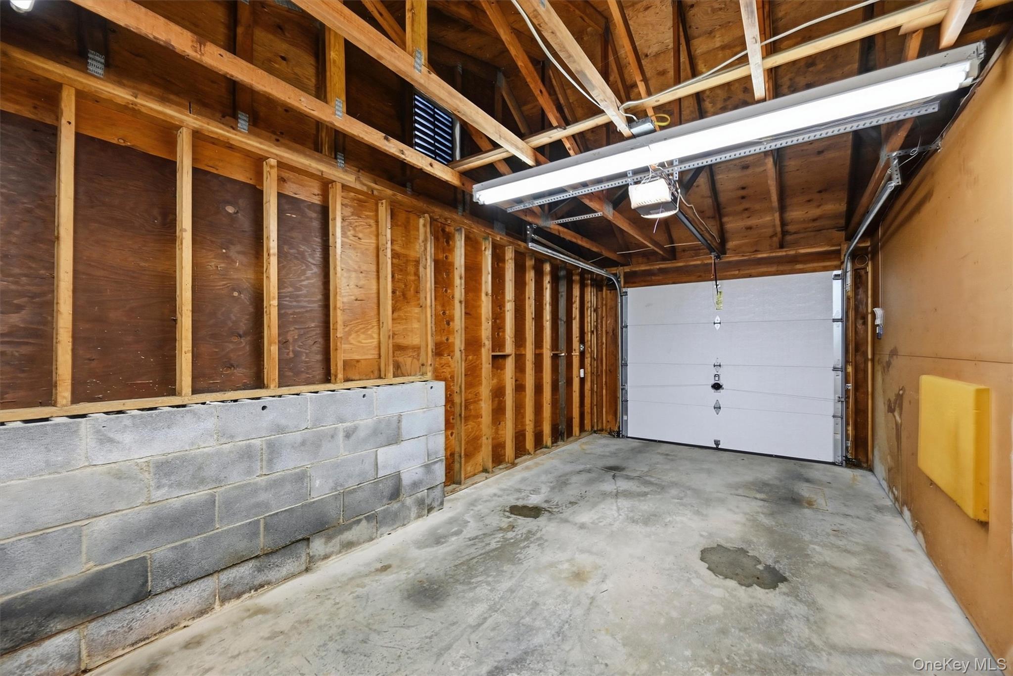 1704 Holly Stream Court