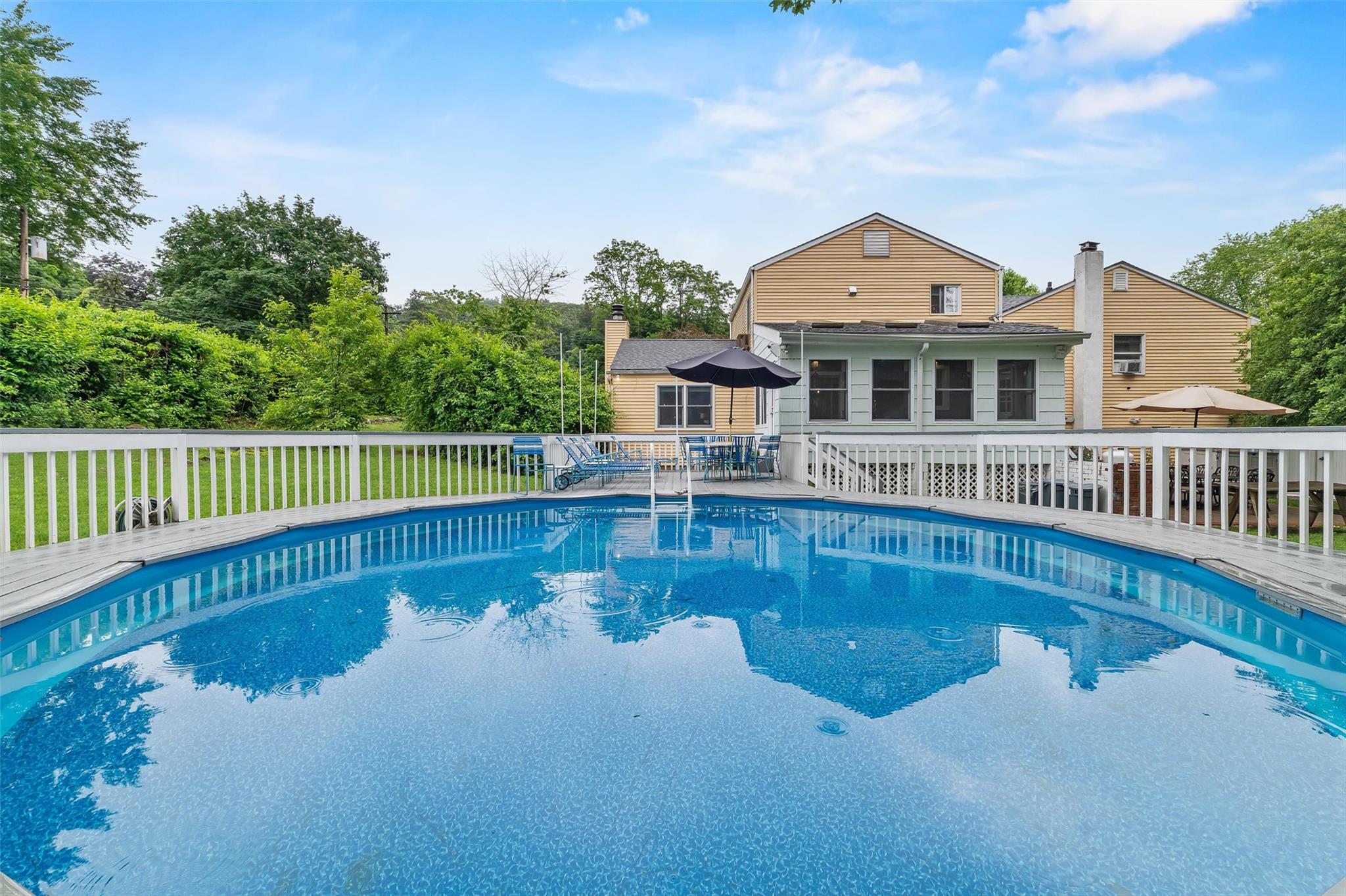 6 Spring Lane