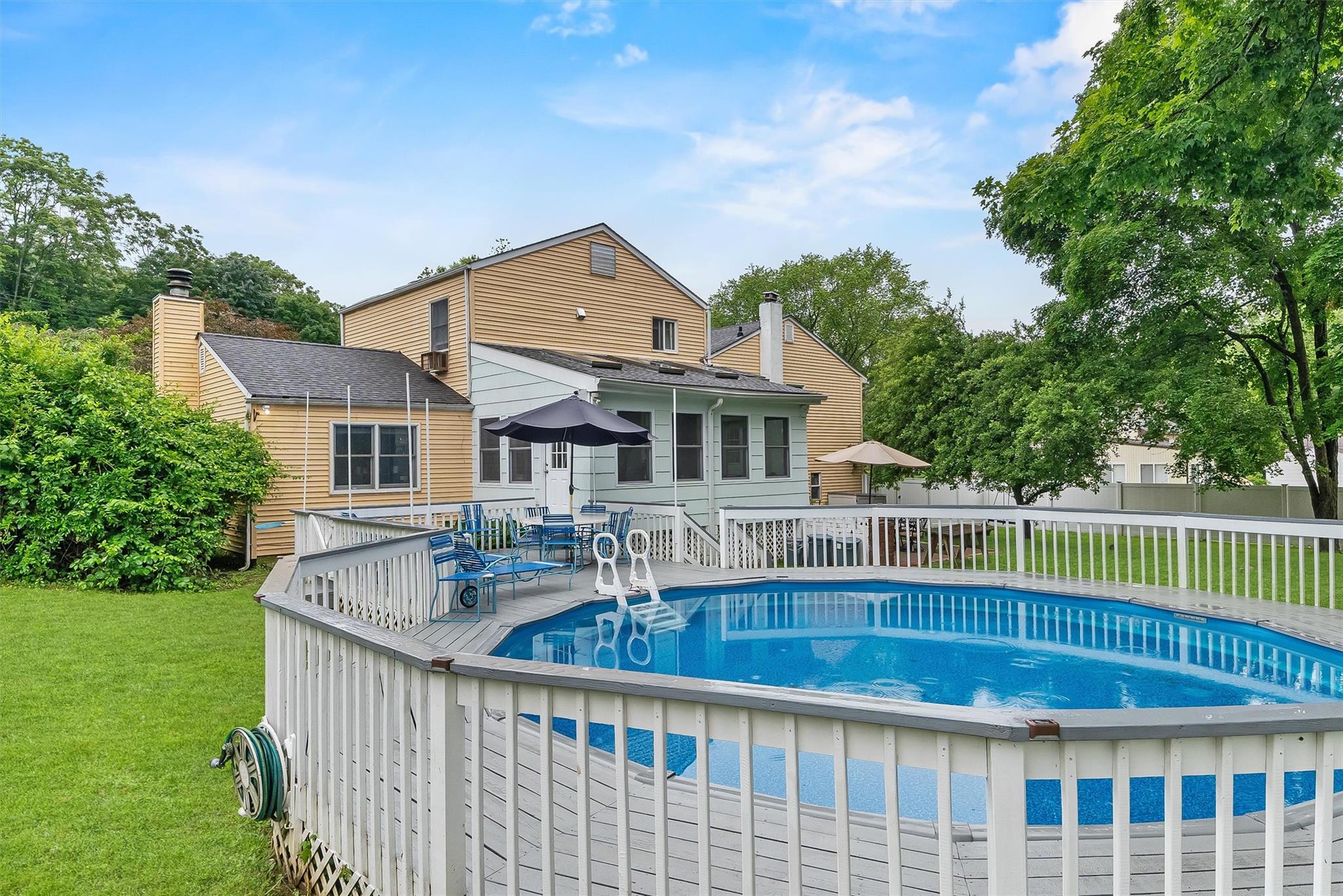 6 Spring Lane