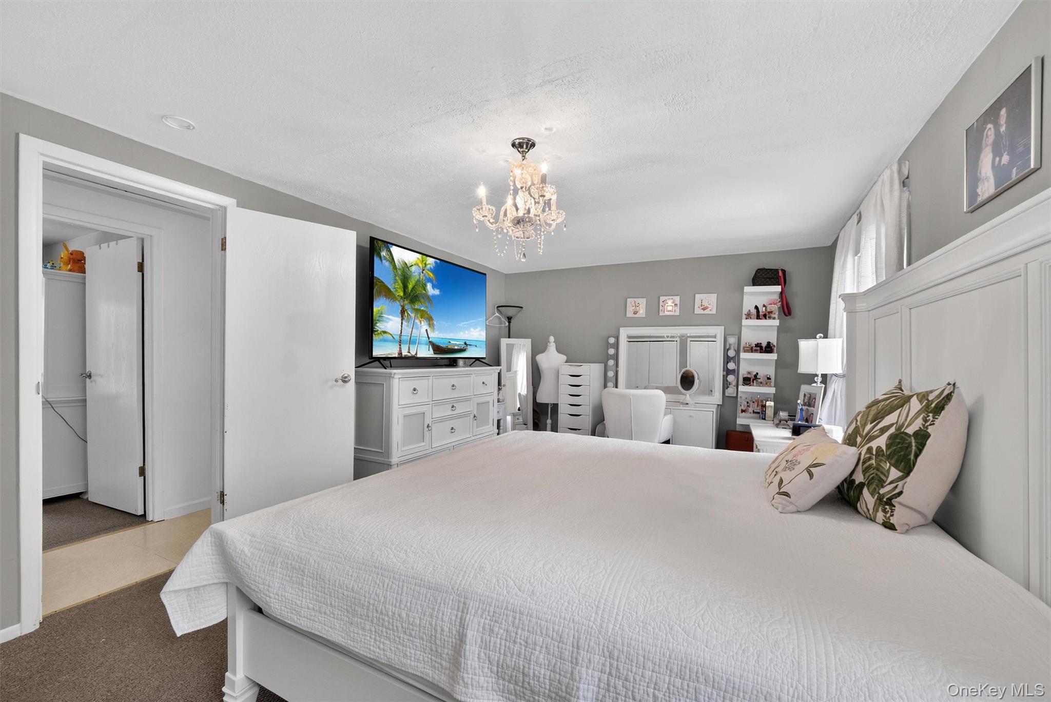 11 Beverly Lane