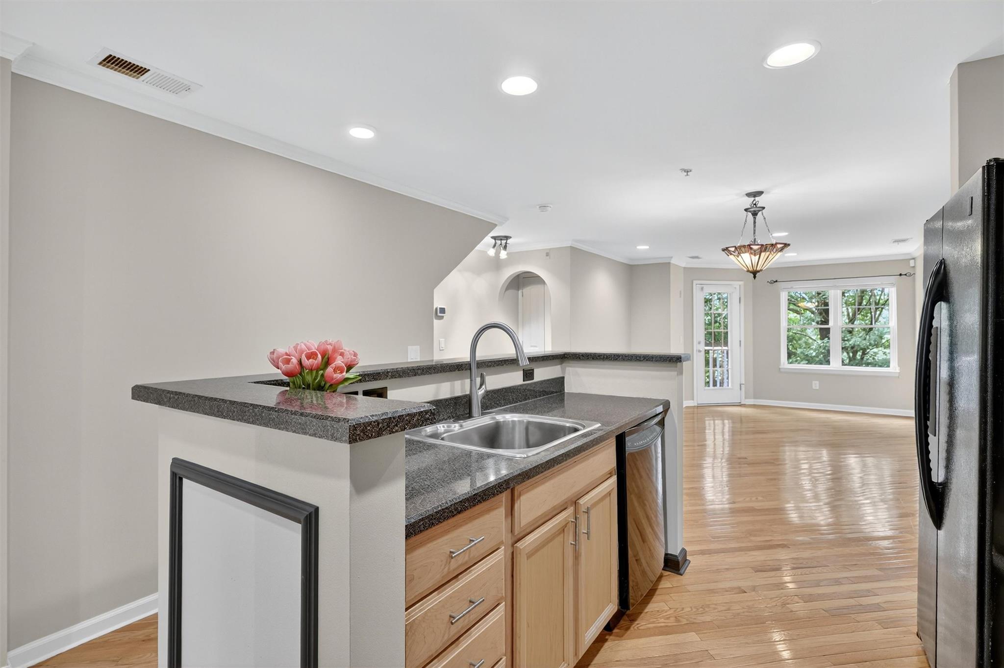 412 Viewpoint Terrace