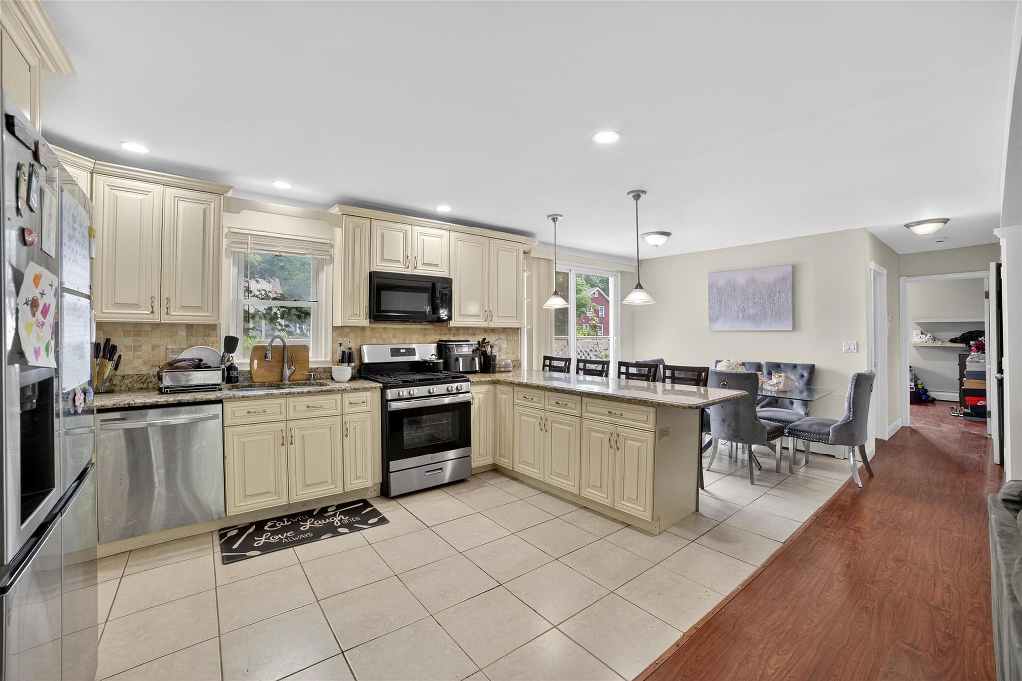 98 N Evarts Avenue