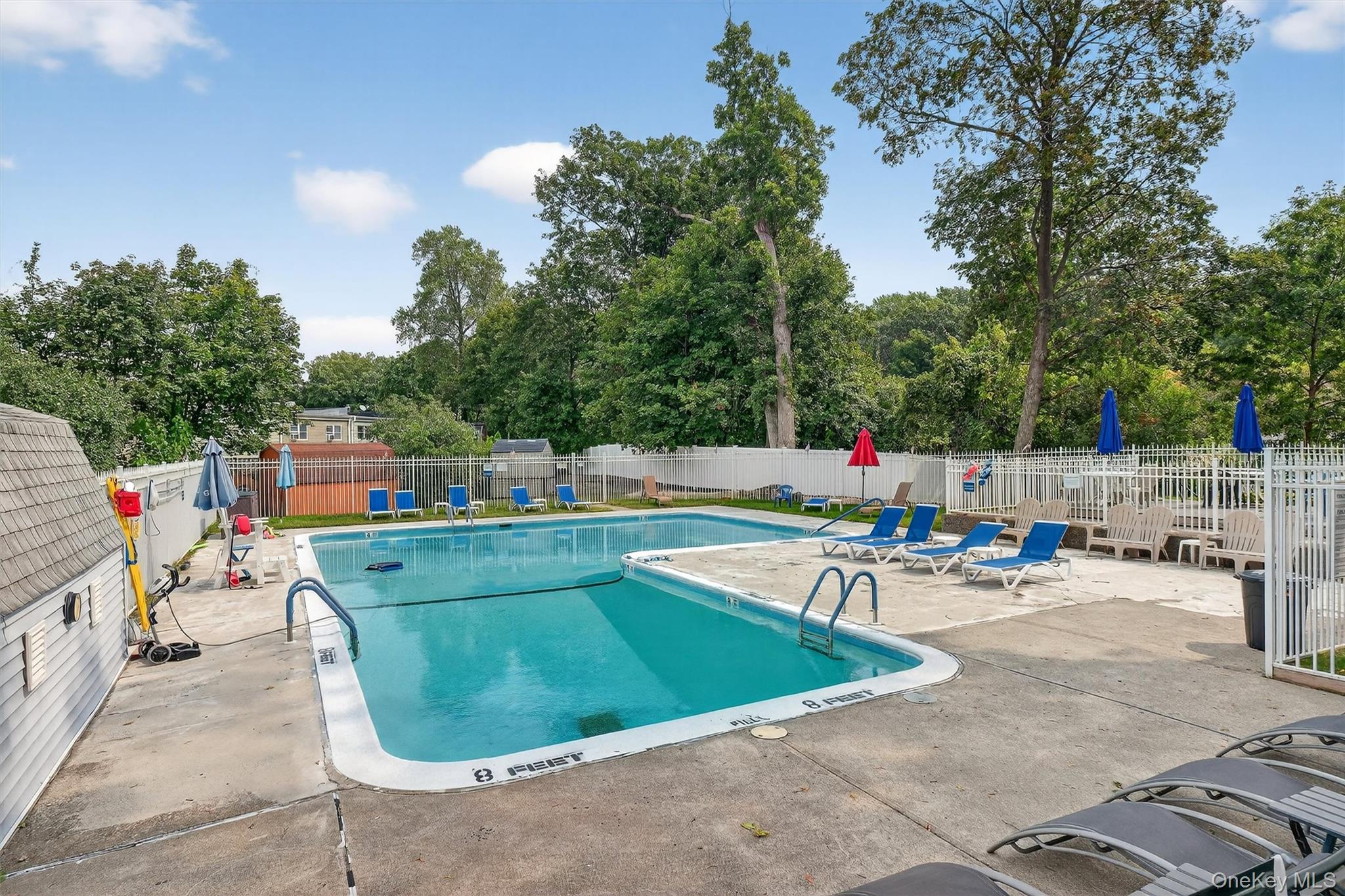 9 Roundtree Court