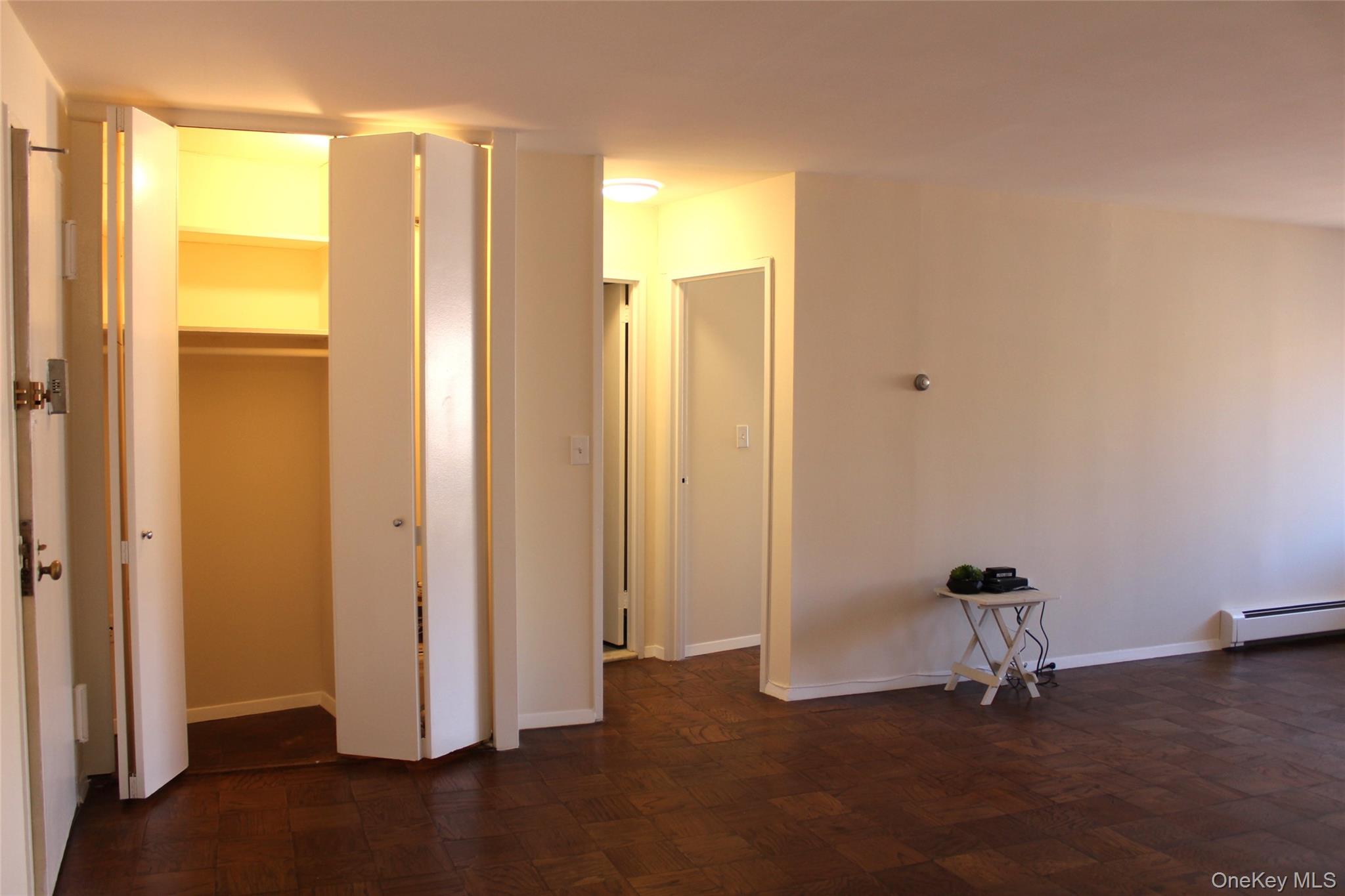 100 E Hartsdale Avenue Unit: 6HW