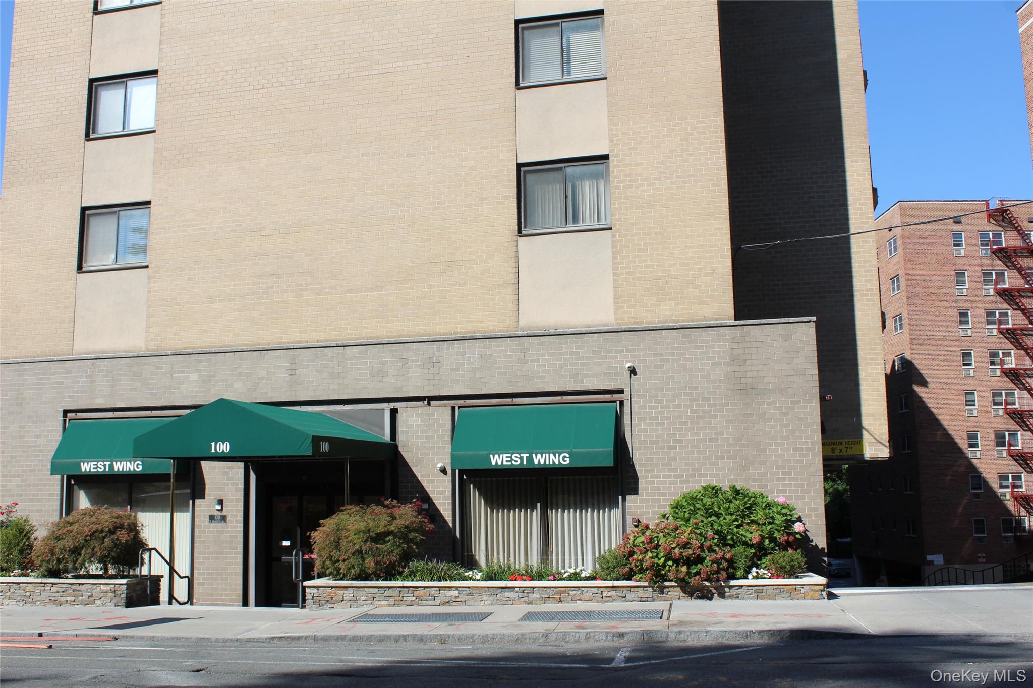 100 E Hartsdale Avenue Unit: 6HW