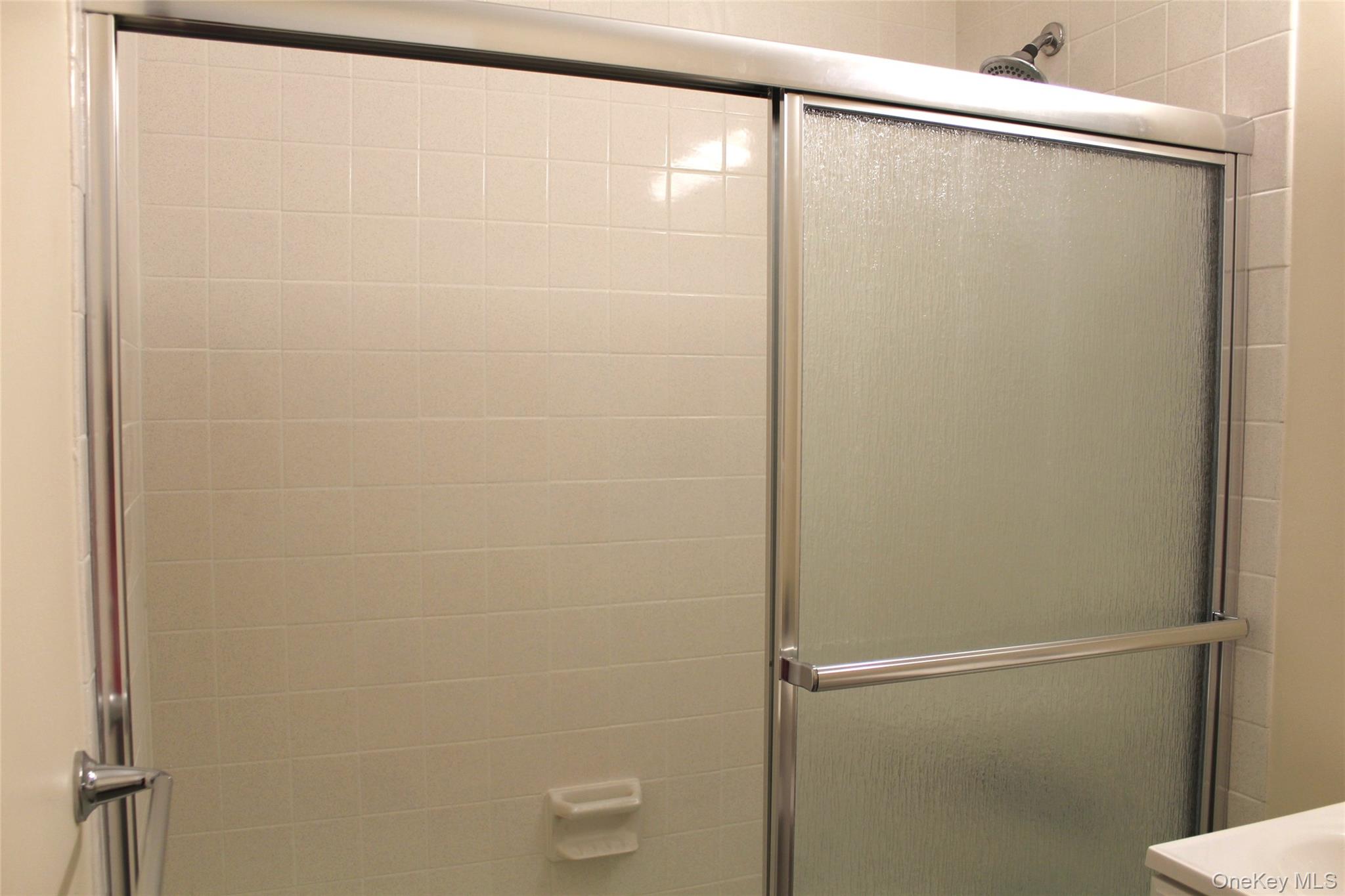 100 E Hartsdale Avenue Unit: 6HW