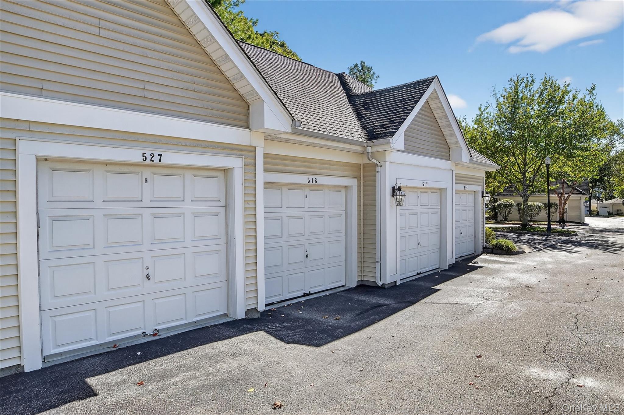 527 Viewpoint Terrace