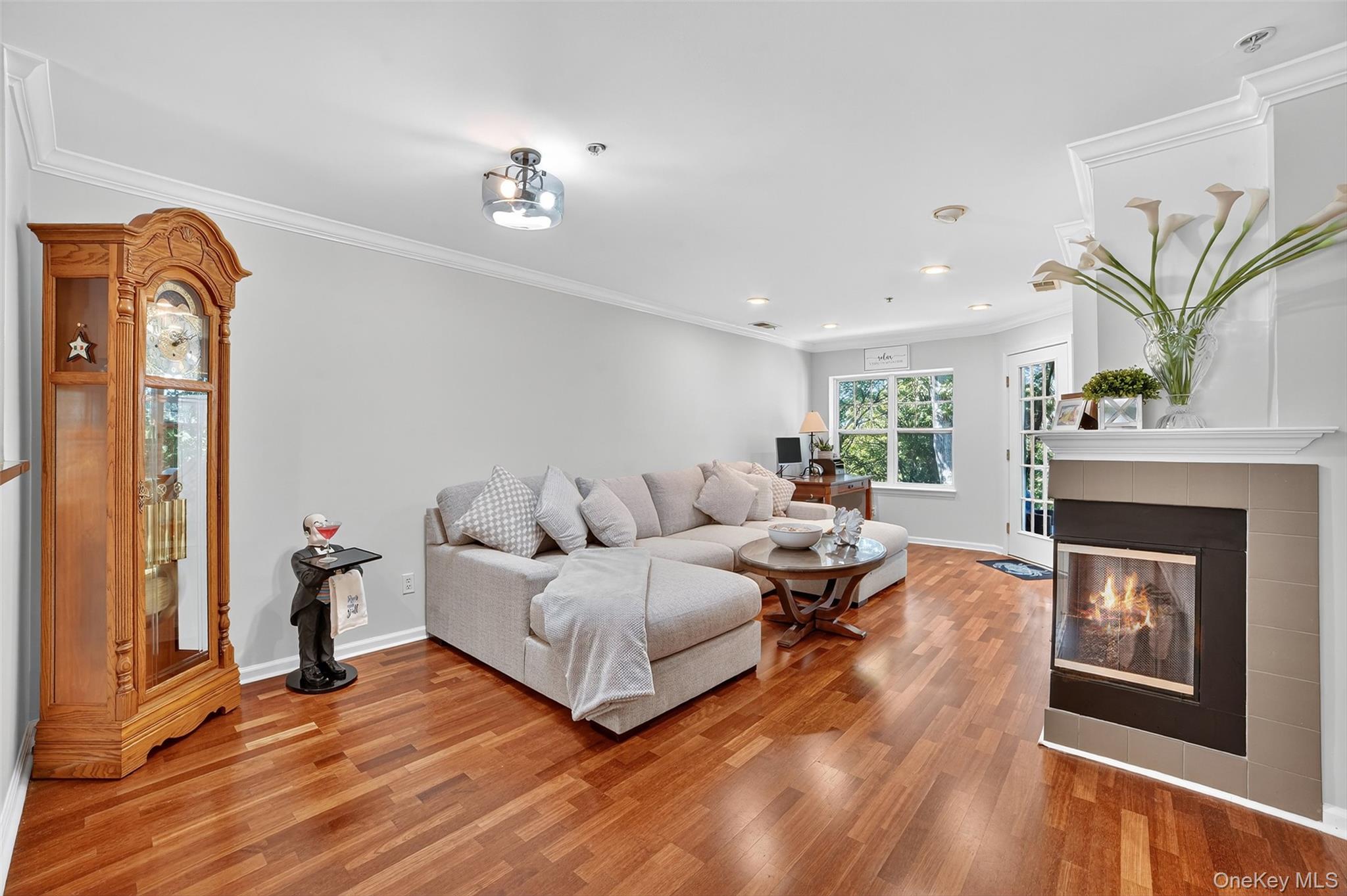 527 Viewpoint Terrace