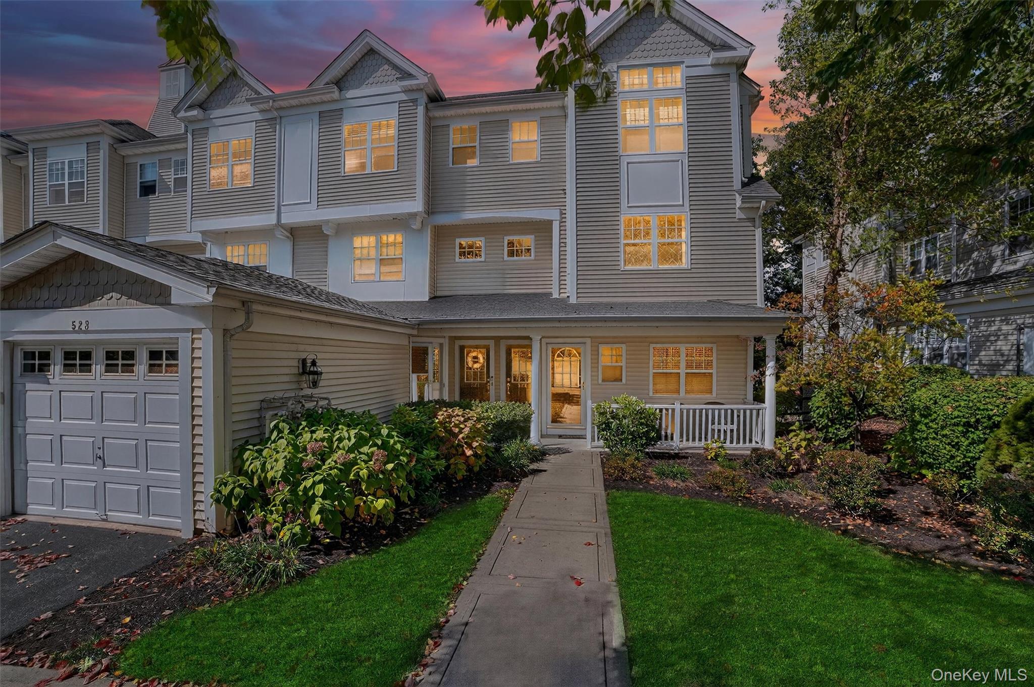 527 Viewpoint Terrace