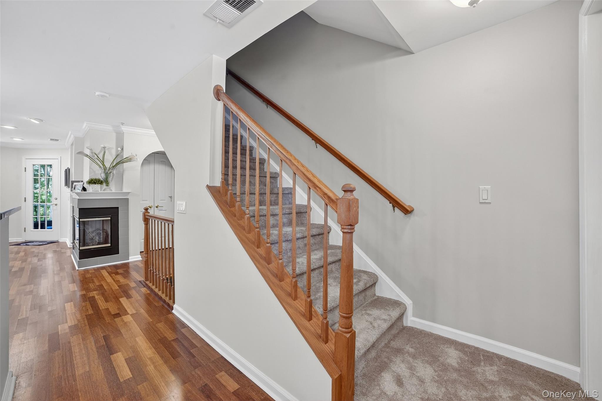 527 Viewpoint Terrace