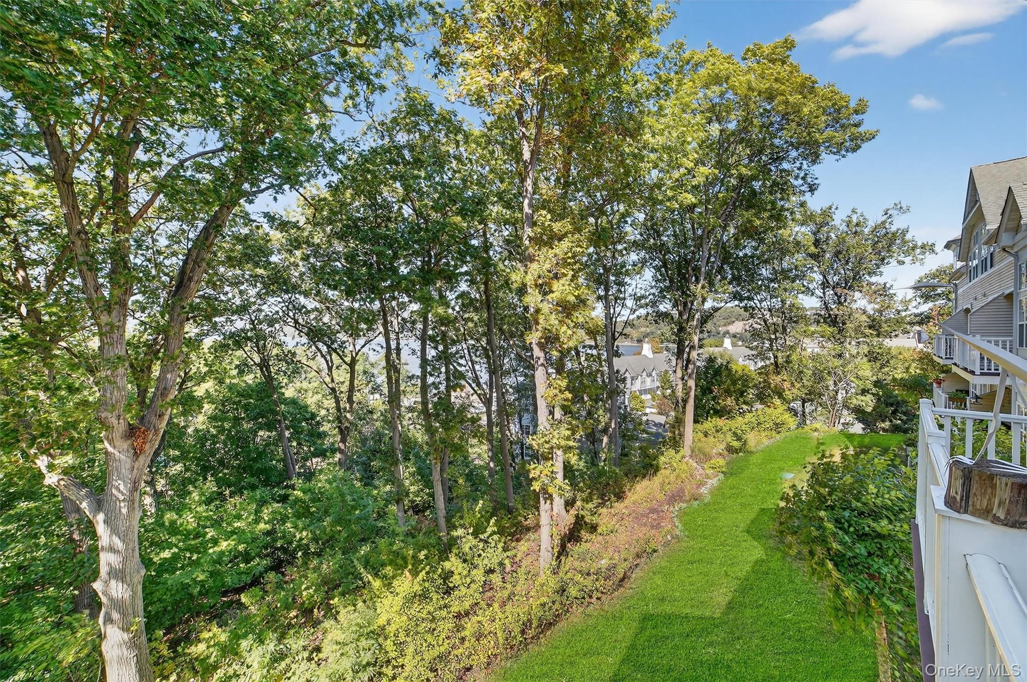527 Viewpoint Terrace