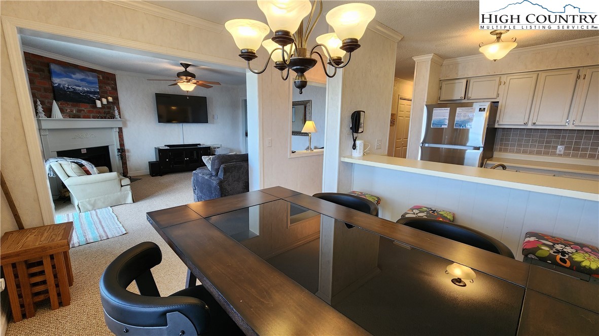 301 Pinnacle Inn Road 2306