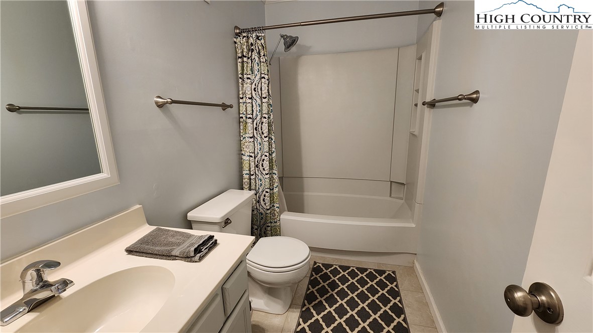 301 Pinnacle Inn Road 2306