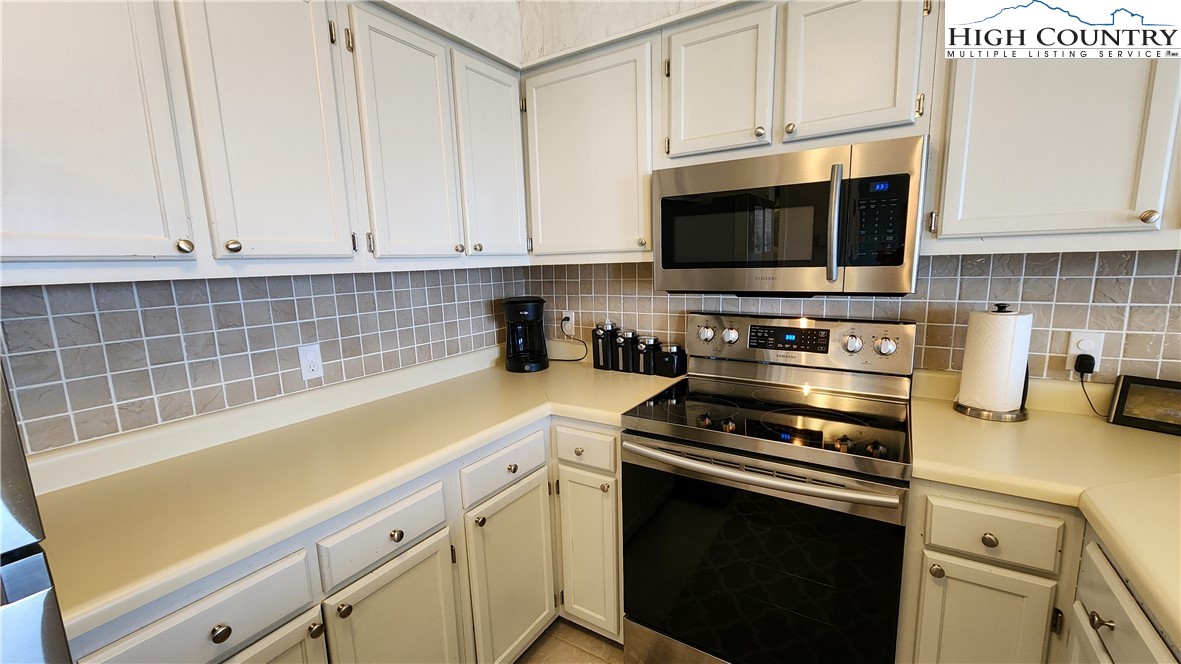301 Pinnacle Inn Road 2306