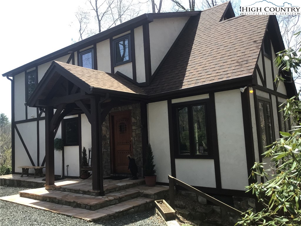 420 Lake View Trail