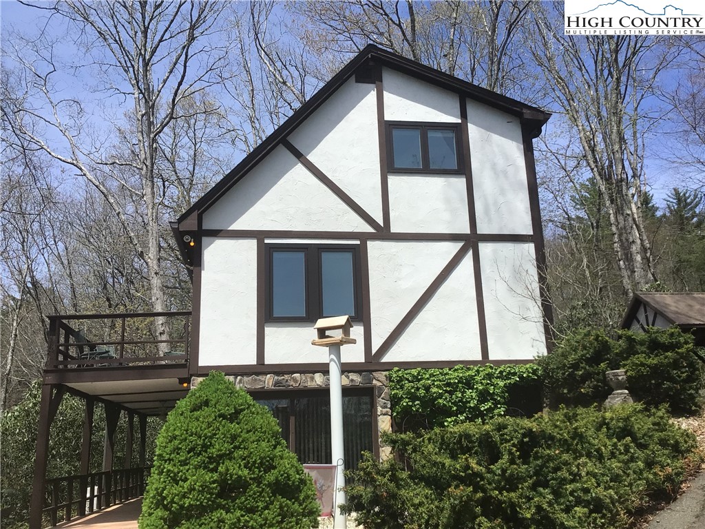 420 Lake View Trail