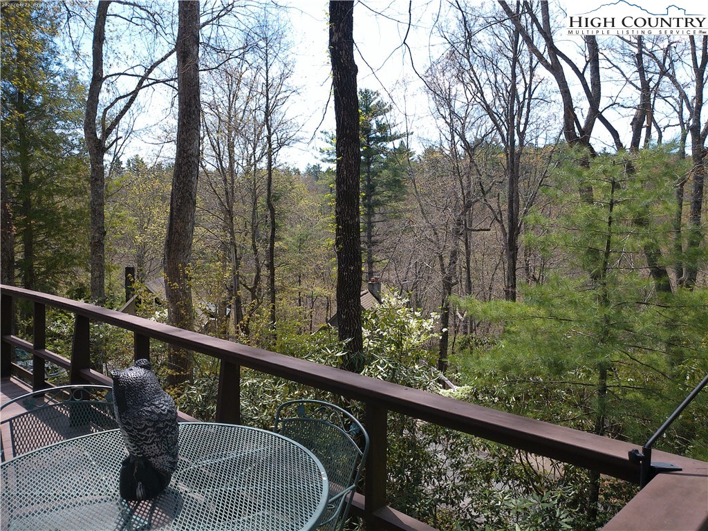 420 Lake View Trail