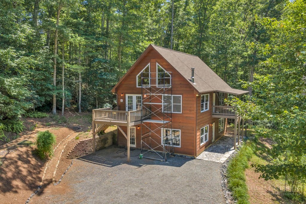 414 Lake Front Drive