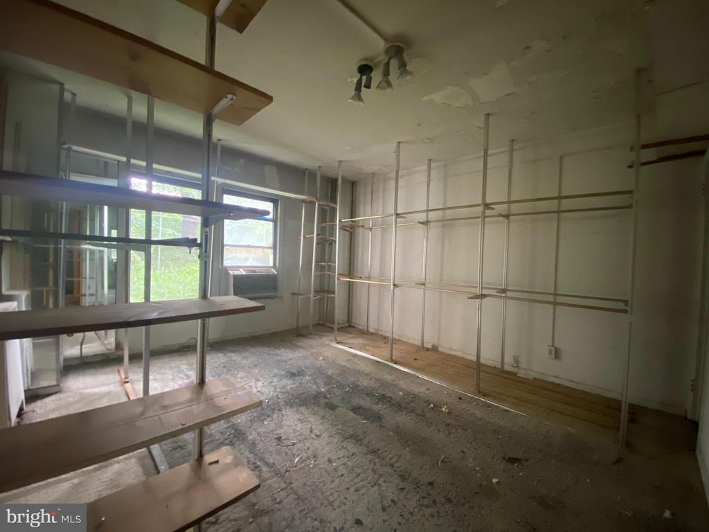 2500 Q STREET NW Unit: 106