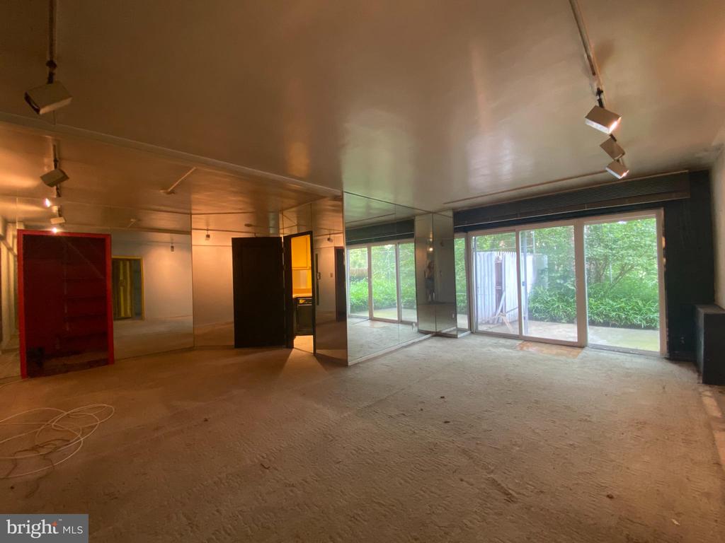 2500 Q STREET NW Unit: 106