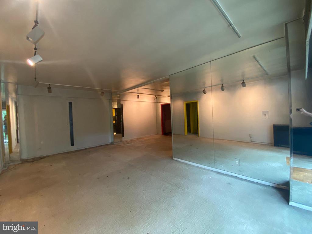 2500 Q STREET NW Unit: 106