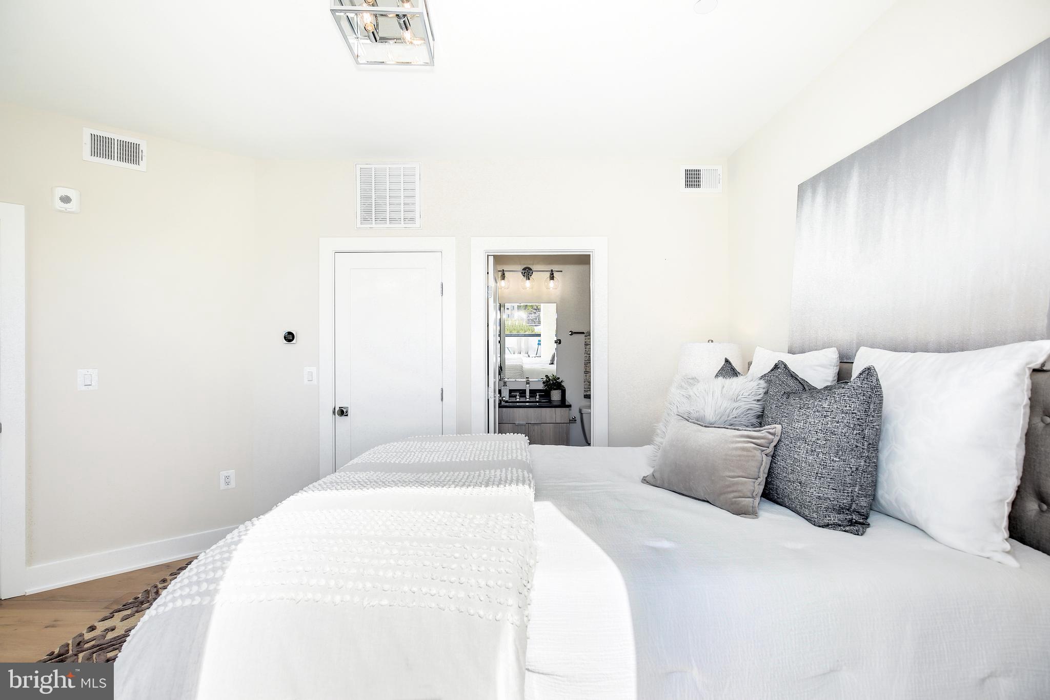 1421 SPRING RD NW #303