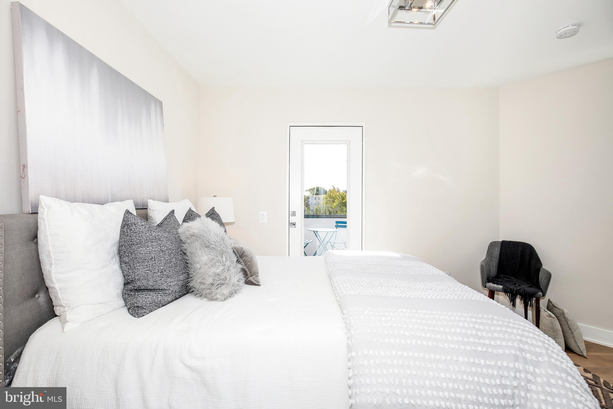 1421 SPRING RD NW #303
