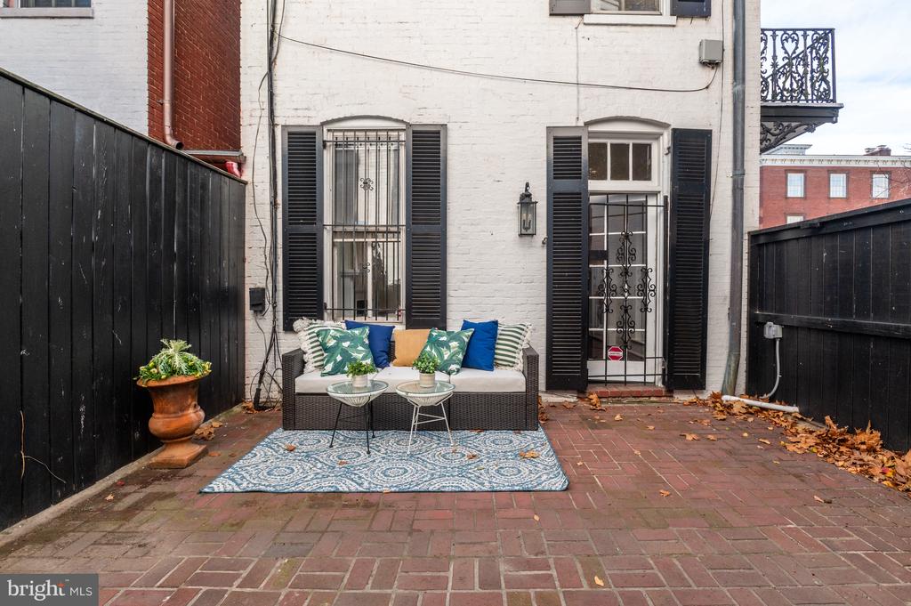 1401 33RD STREET NW
