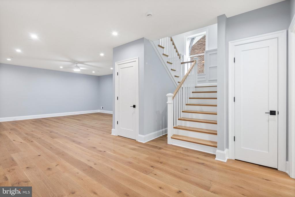 3707 Brandywine St NW