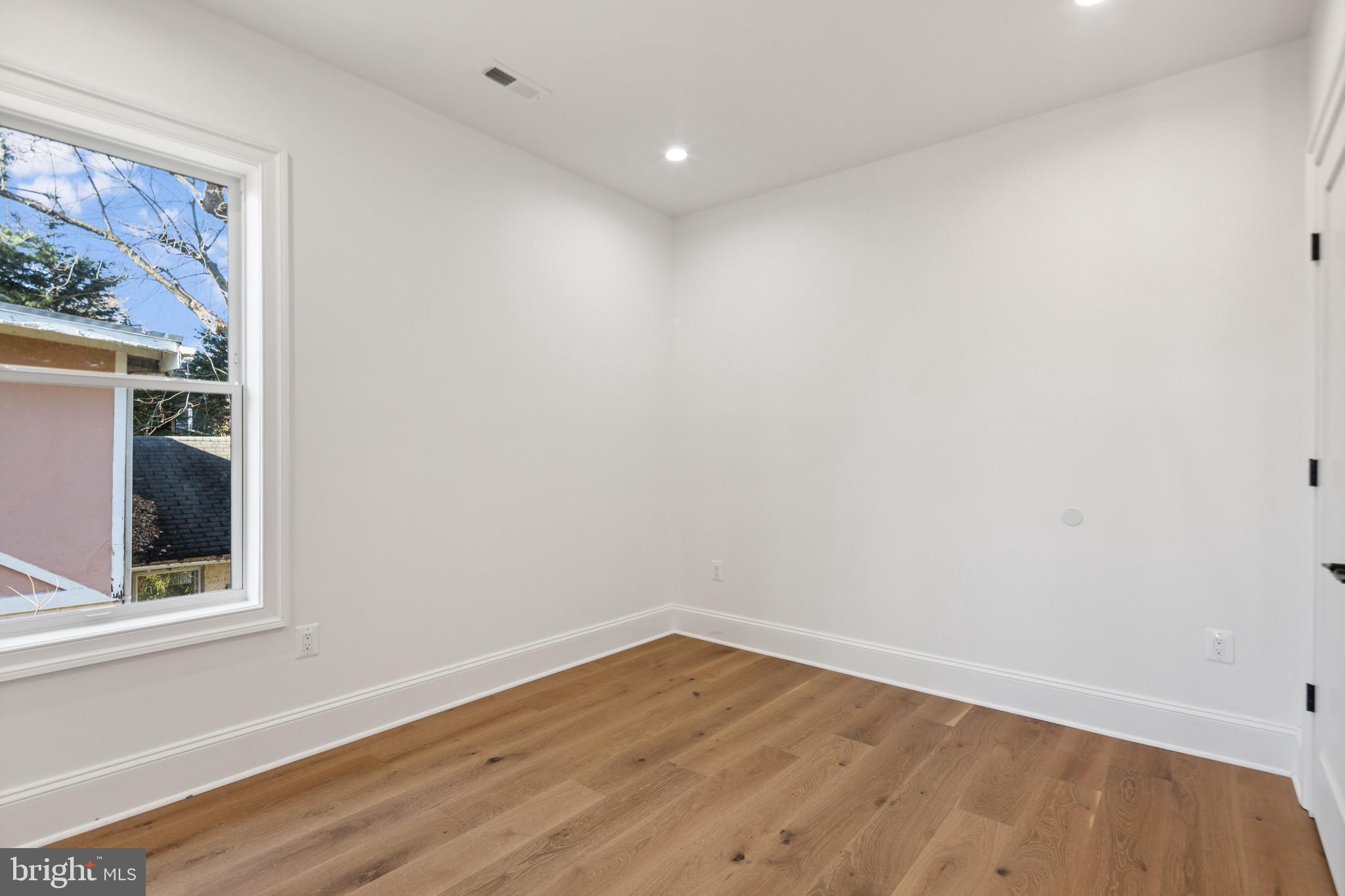 3707 Brandywine St NW