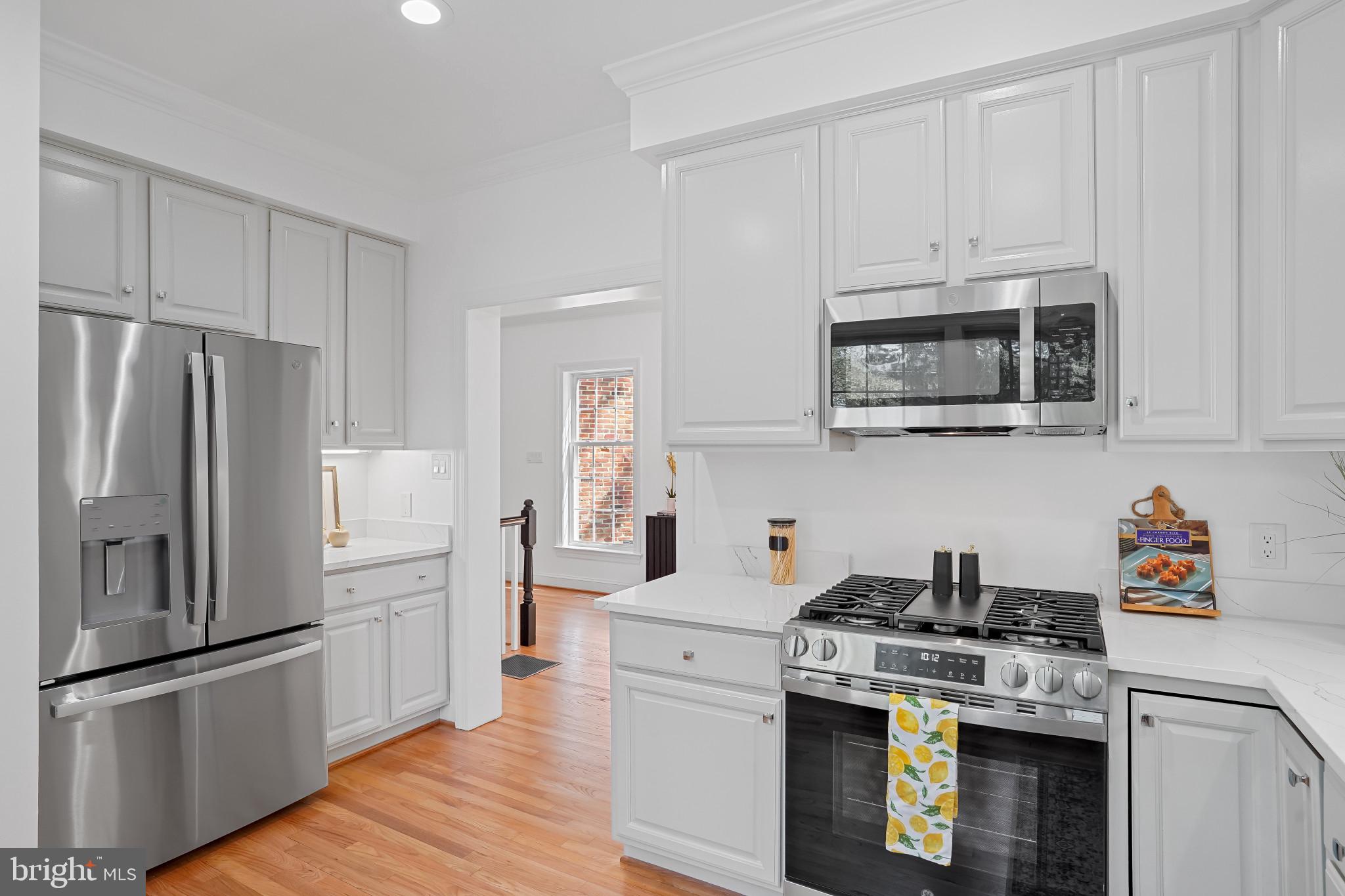 4425 MacArthur Blvd NW