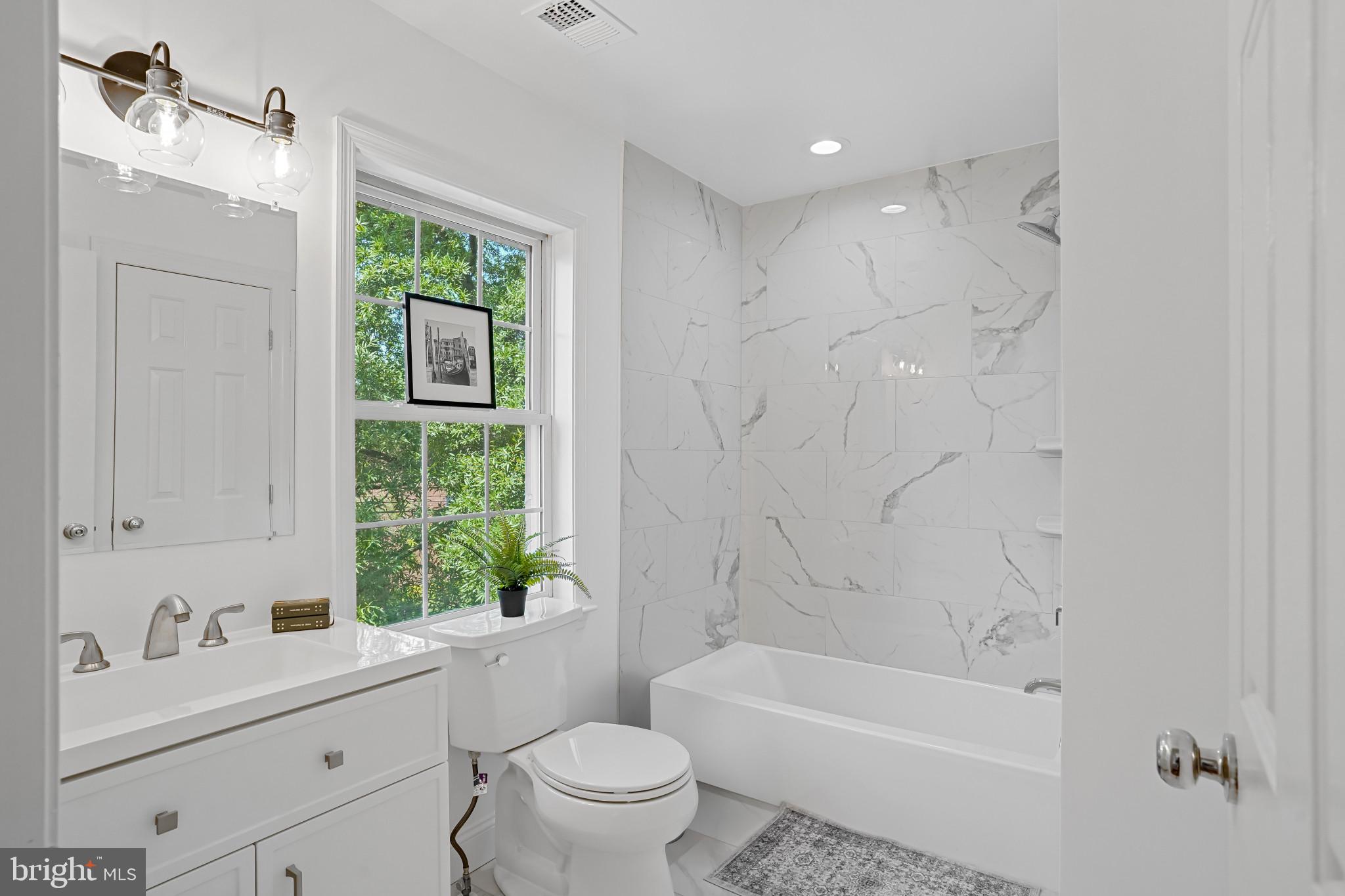 4425 MacArthur Blvd NW