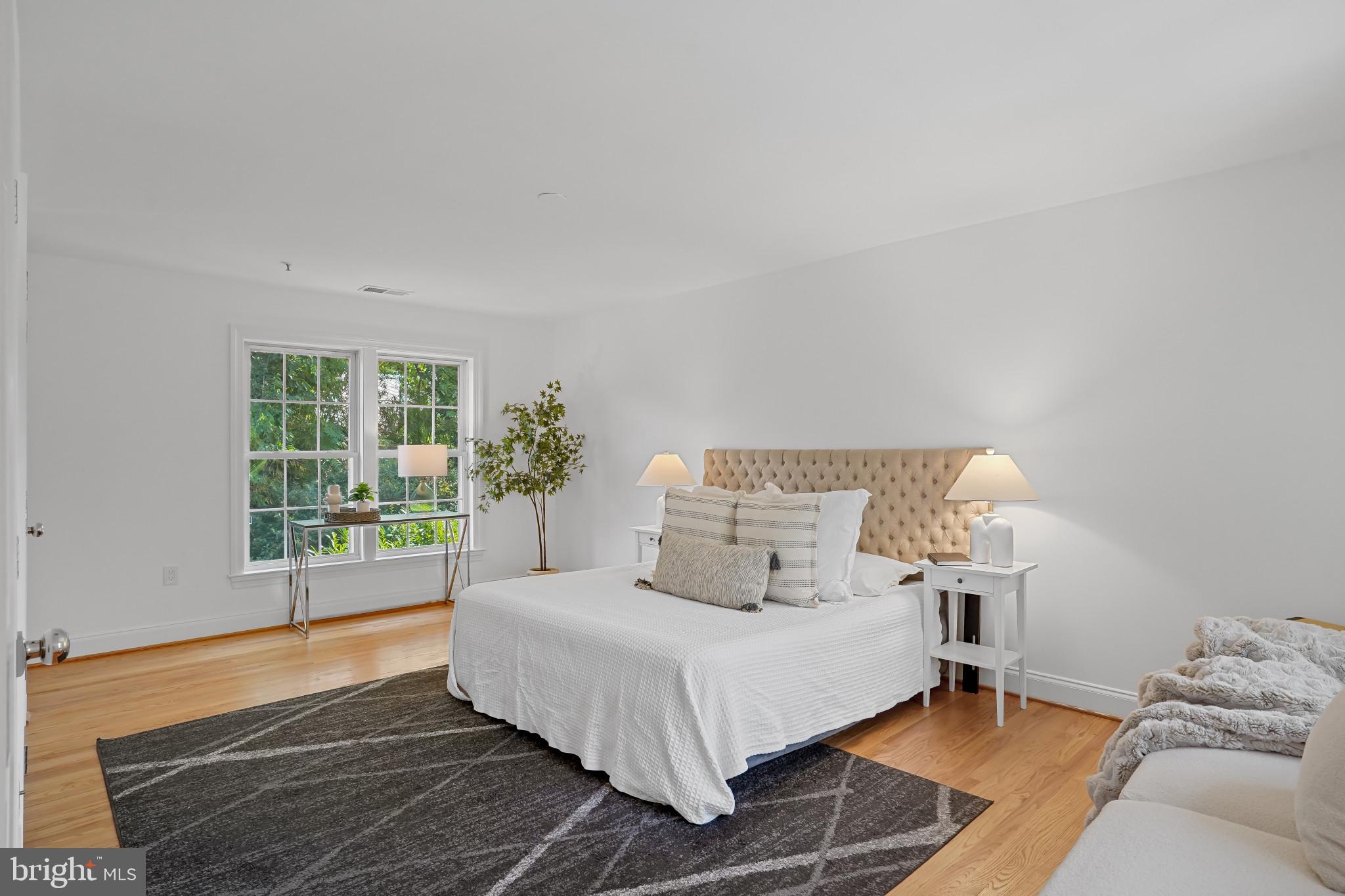 4425 MacArthur Blvd NW