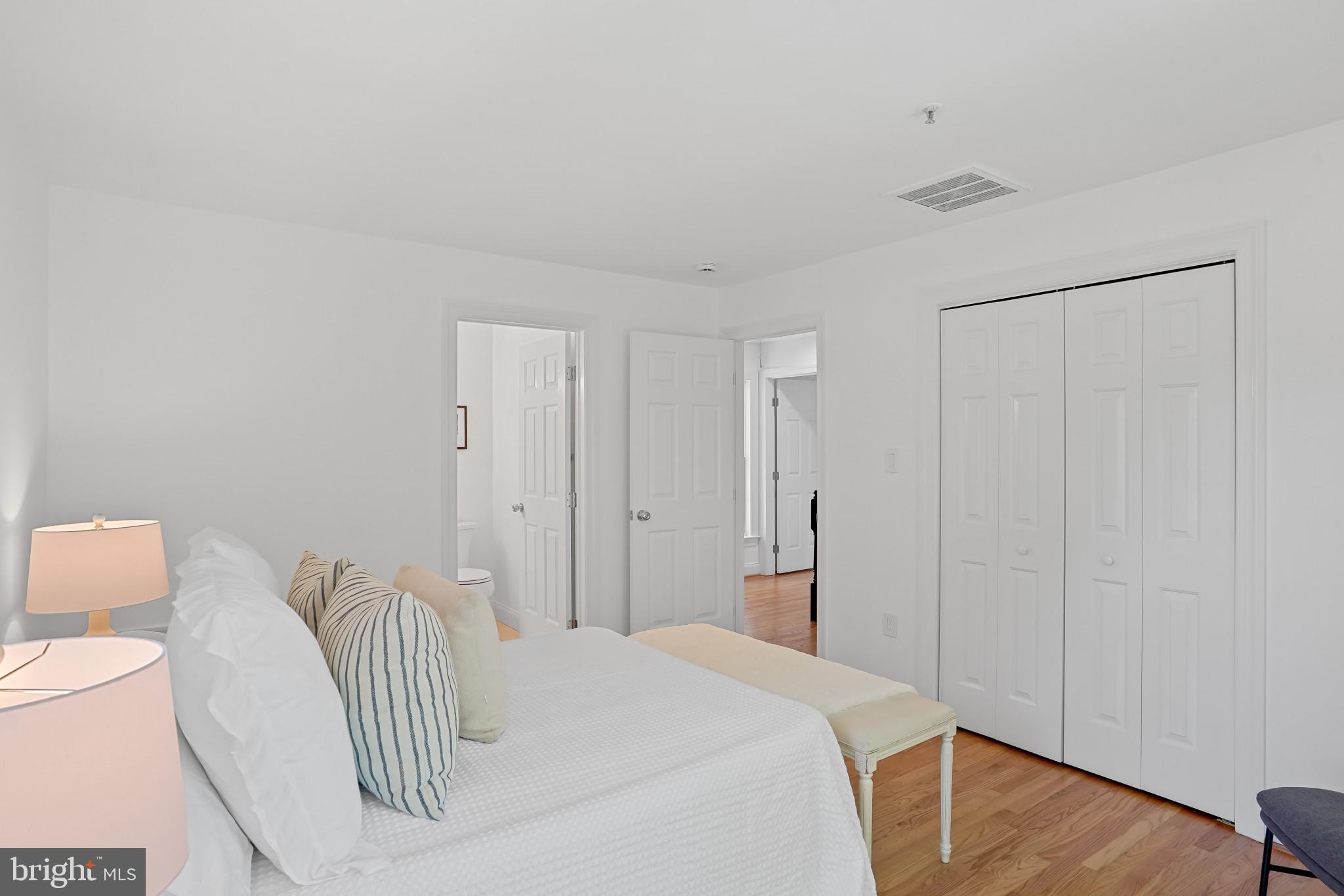 4425 MacArthur Blvd NW