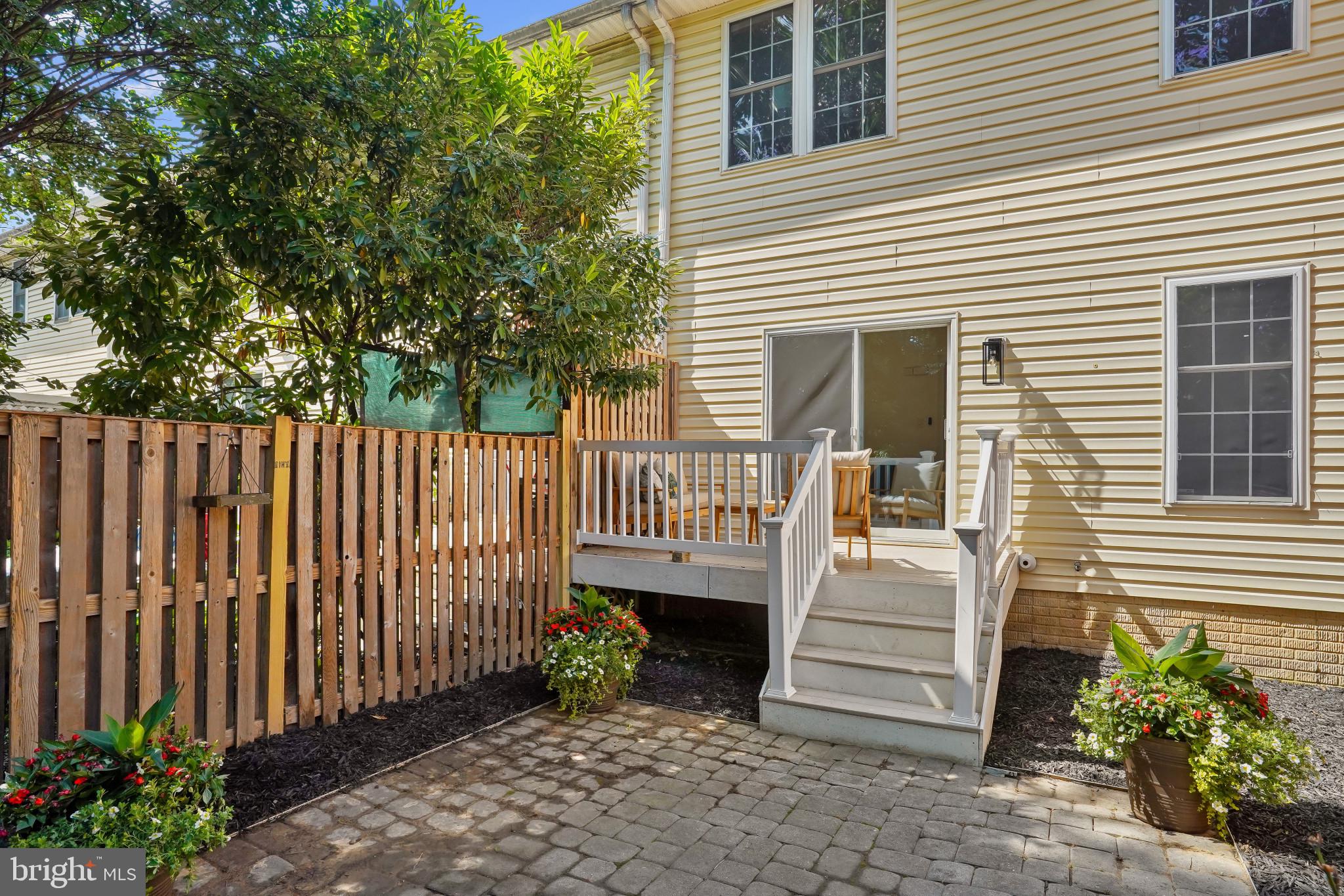 4425 MacArthur Blvd NW