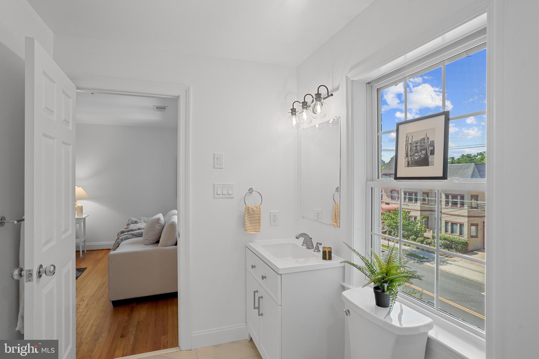 4425 MacArthur Blvd NW