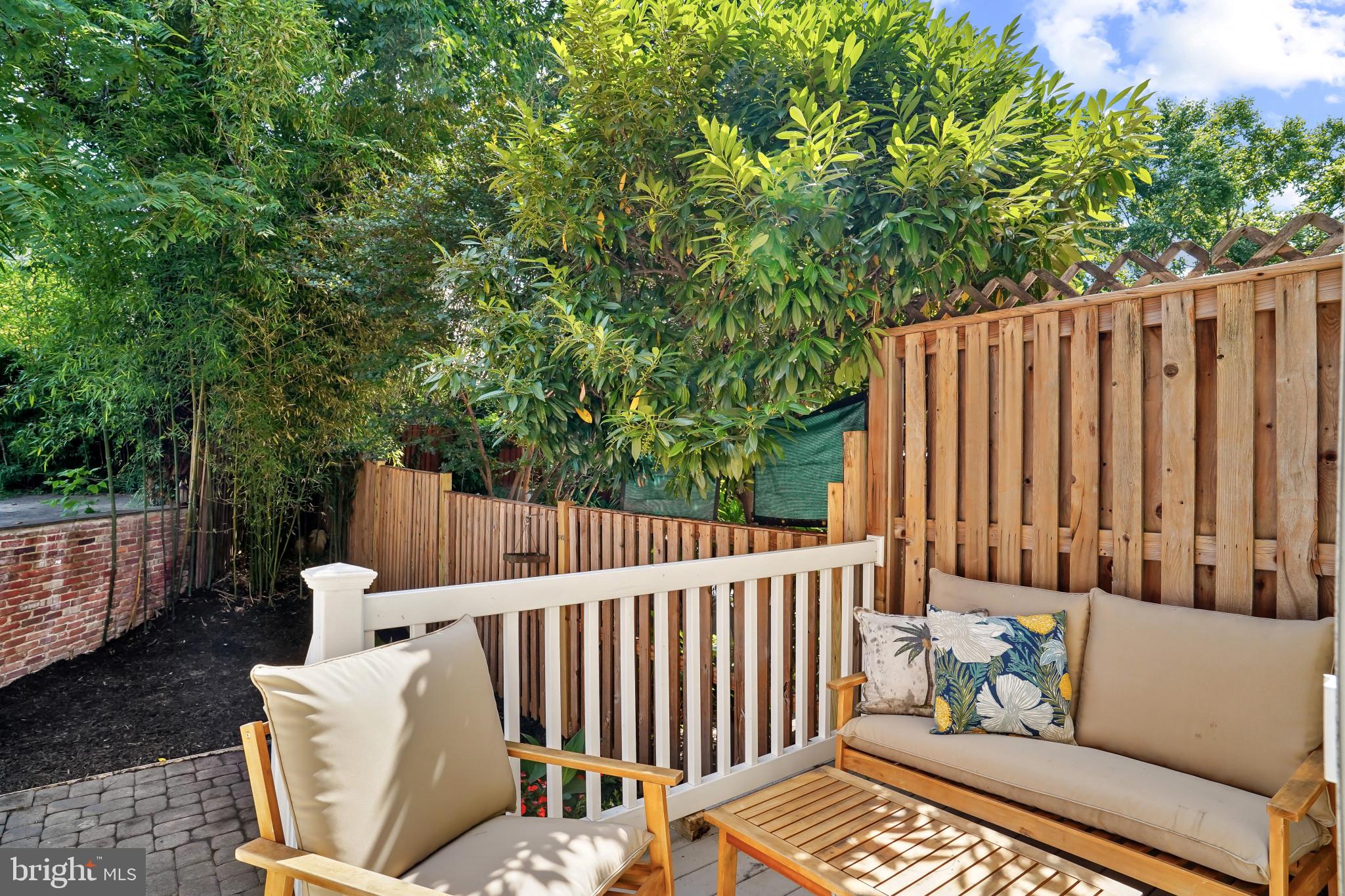 4425 MacArthur Blvd NW