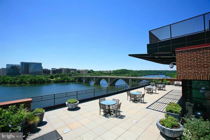 3303 WATER ST NW #3C