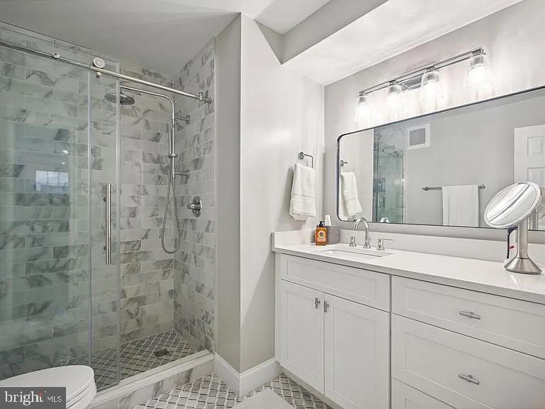 2828 WISCONSIN AVE NW #305