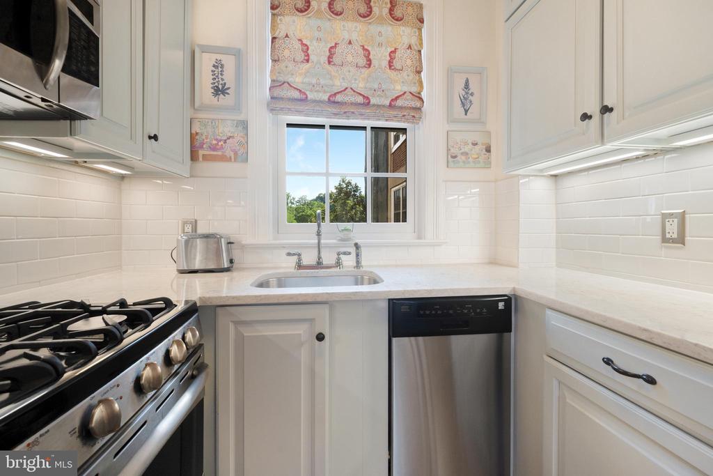2540 MASSACHUSETTS AVENUE NW Unit: 306