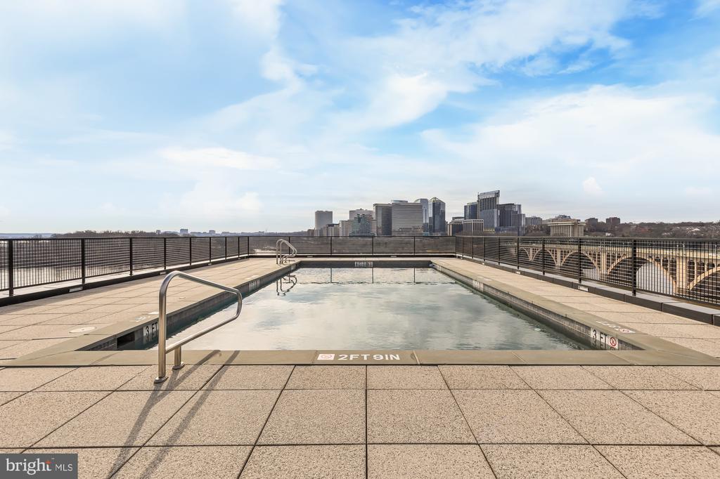 3303 WATER STREET NW Unit: 5H