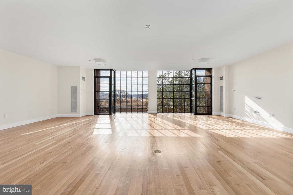 3303 WATER STREET NW Unit: 5H