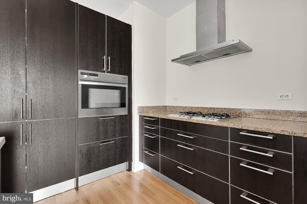 3303 WATER STREET NW Unit: 5H
