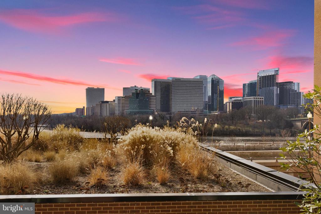 3303 WATER STREET NW Unit: 5H